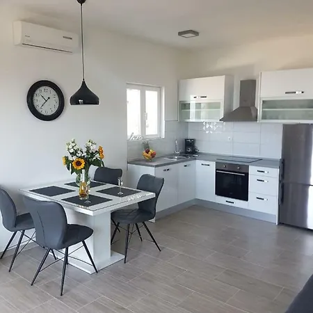 Apartmani I Studio Big Hill Makarska Exterior photo
