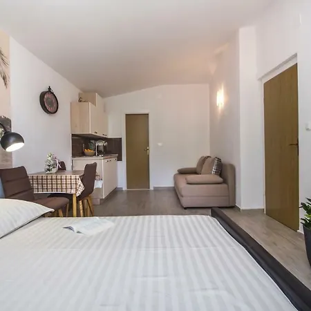 Apartmani I Studio Big Hill Makarska Exterior photo