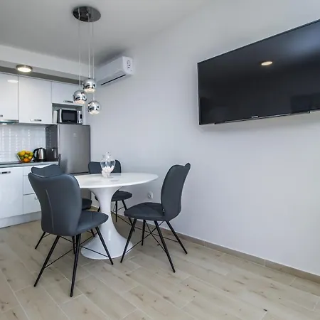 Apartmani I Studio Big Hill Makarska Exterior photo