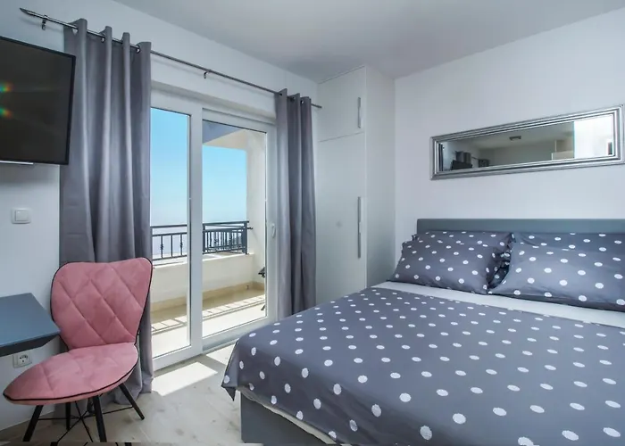 Apartmani I Studio Big Hill