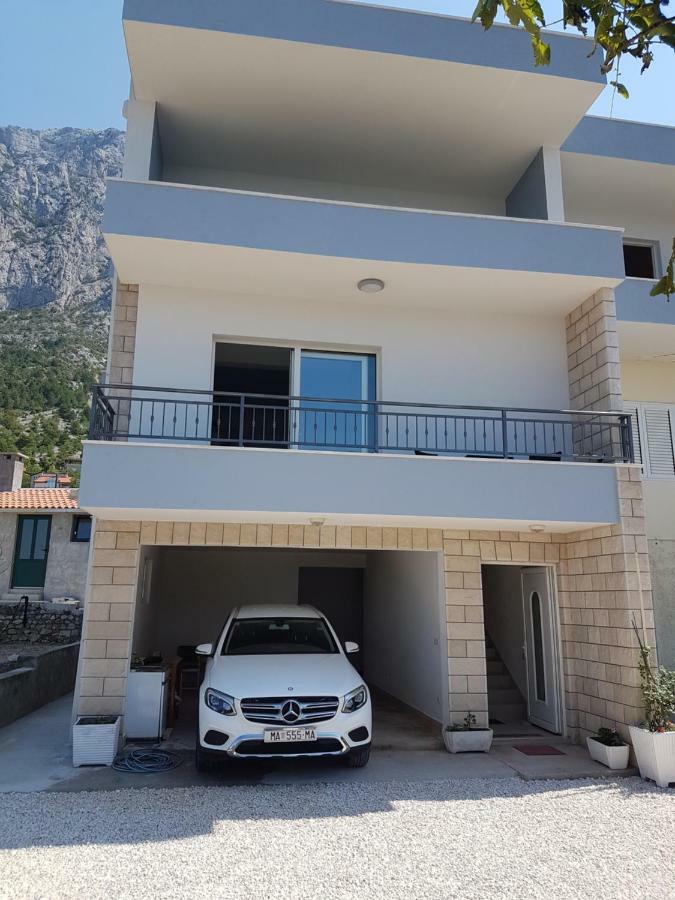 Apartment I Big Hill *
