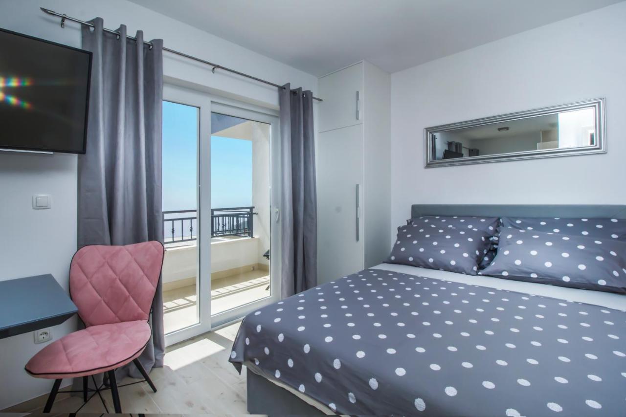 Apartment I Big Hill